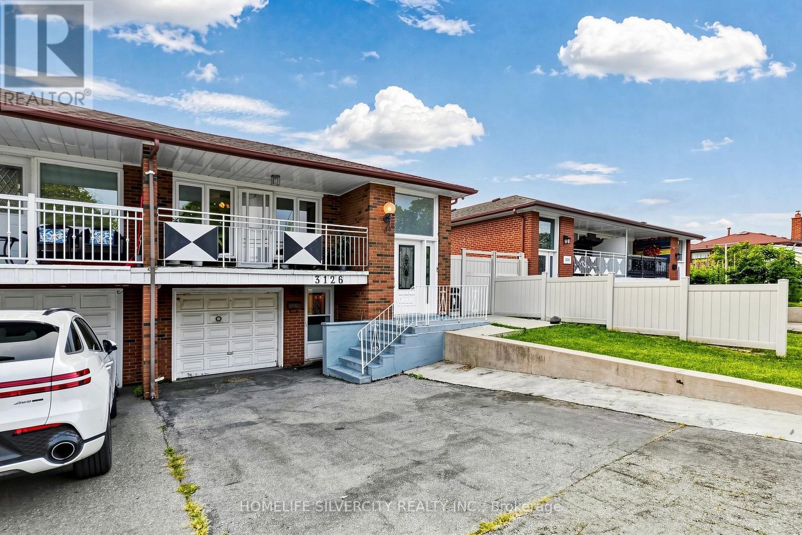 3126 REDBANK CRESCENT - 3