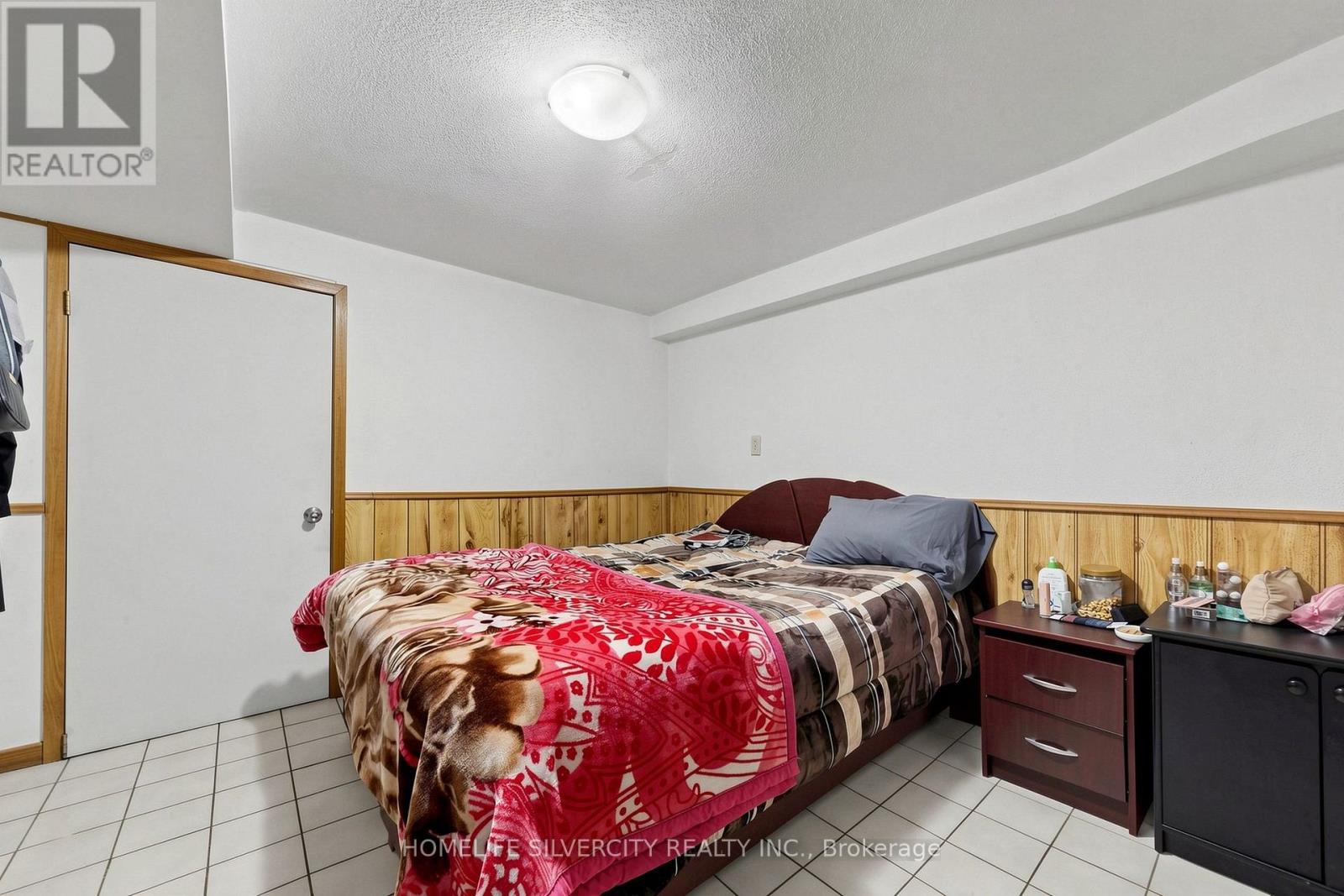 3126 REDBANK CRESCENT - 35