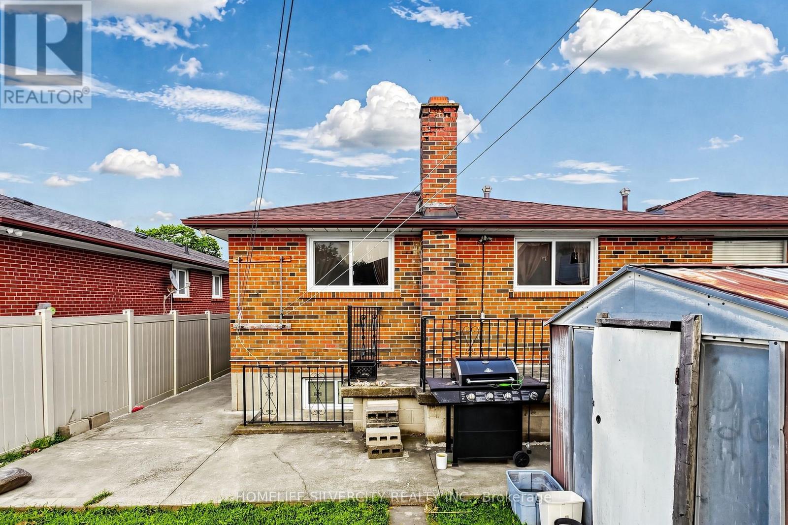 3126 REDBANK CRESCENT - 43