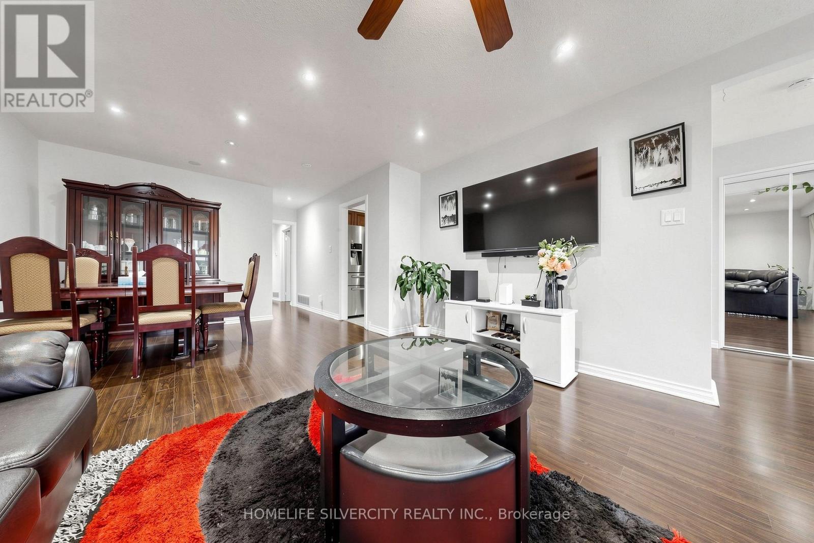 3126 REDBANK CRESCENT - 8