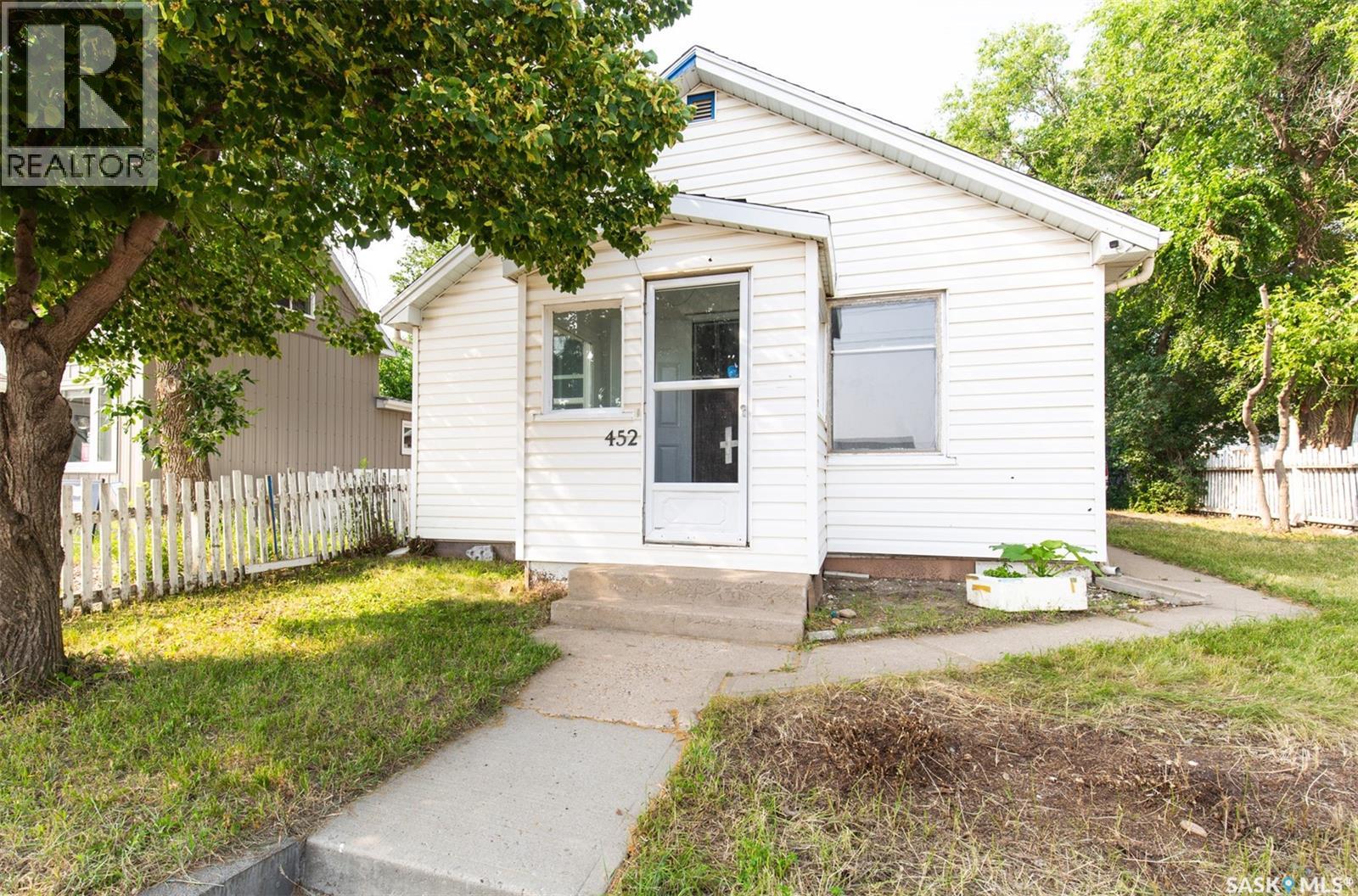 Property for sale at 452 Fairford STREET W