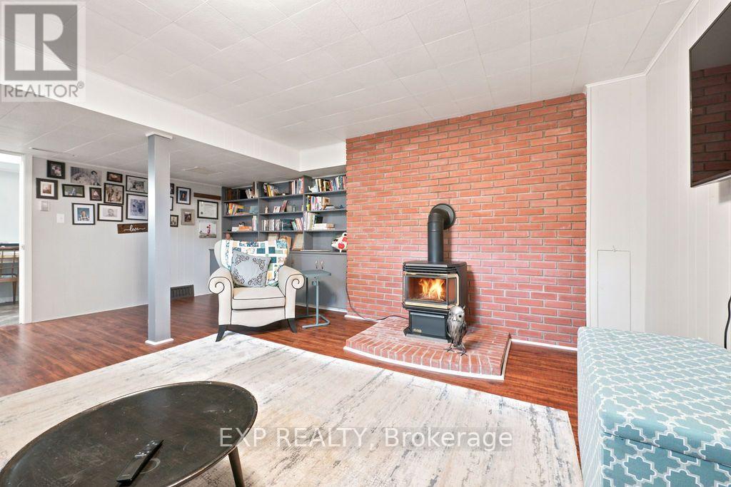 2 Bed, 1 Bath House for Sale in Renfrew – 101 GRANT BOULEVARD, Renfrew – MLS# X13663496 - Image 33