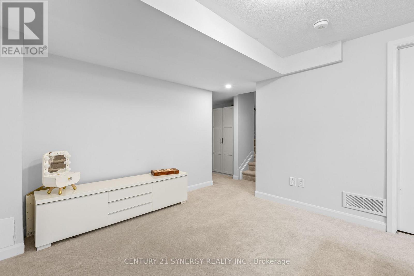 112 ATTWELL PRIVATE - Image 30