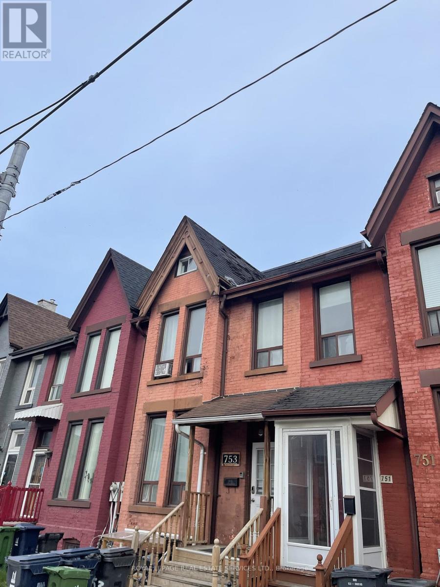 Photo of 753 Gerrard Street