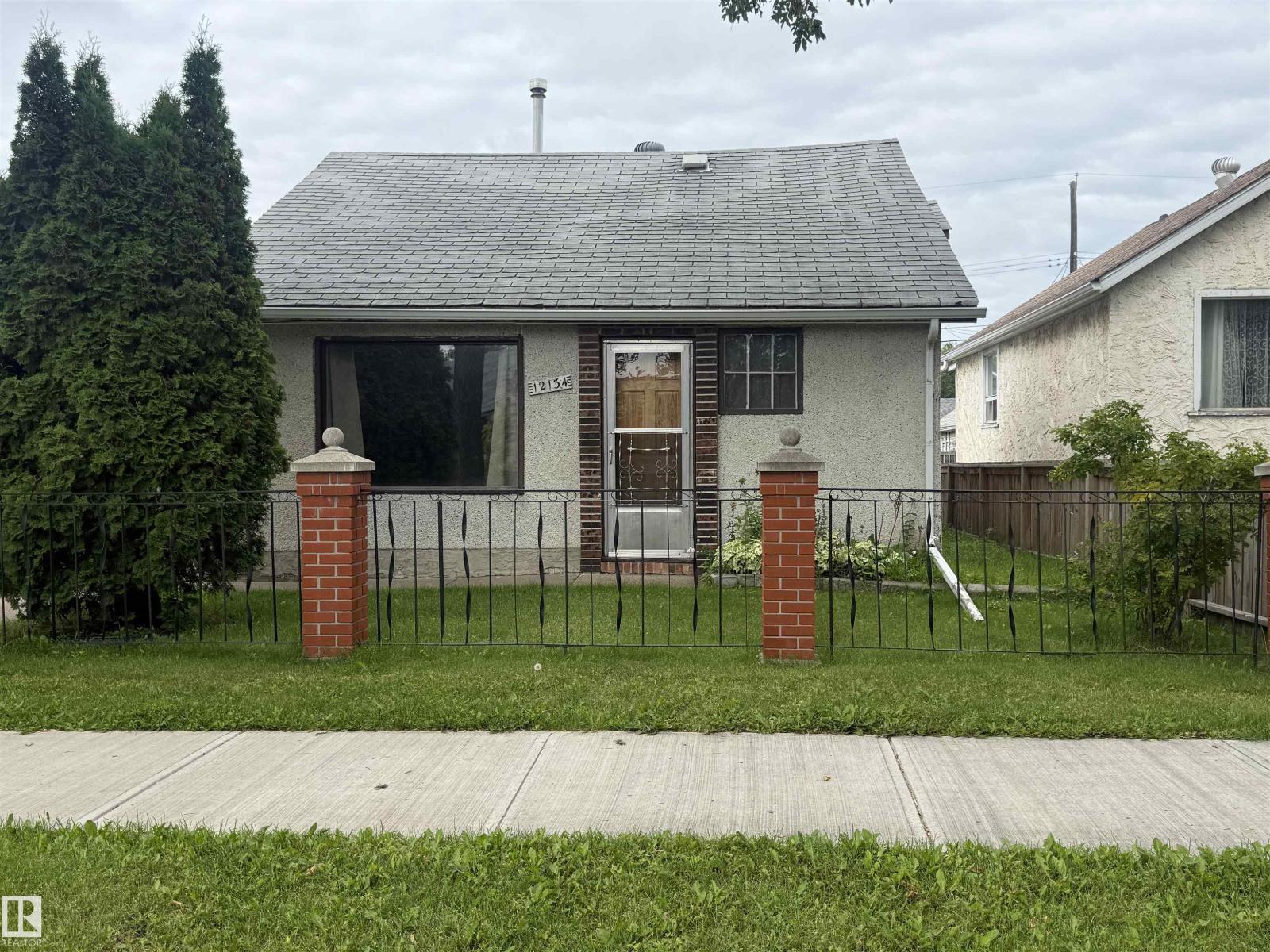 12134 96 ST NW, Alberta Avenue, Edmonton photo 1