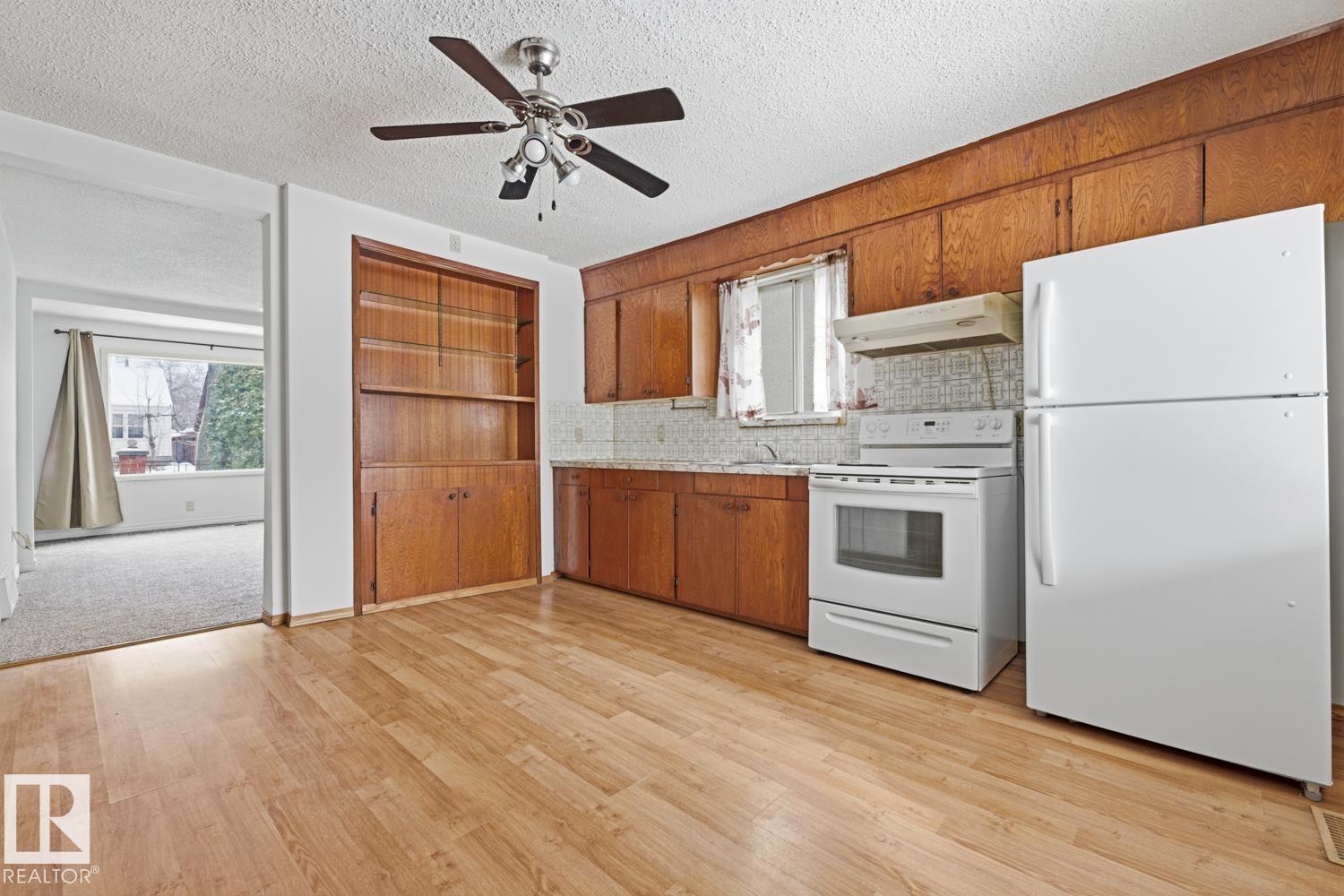 12134 96 ST NW - Image 13