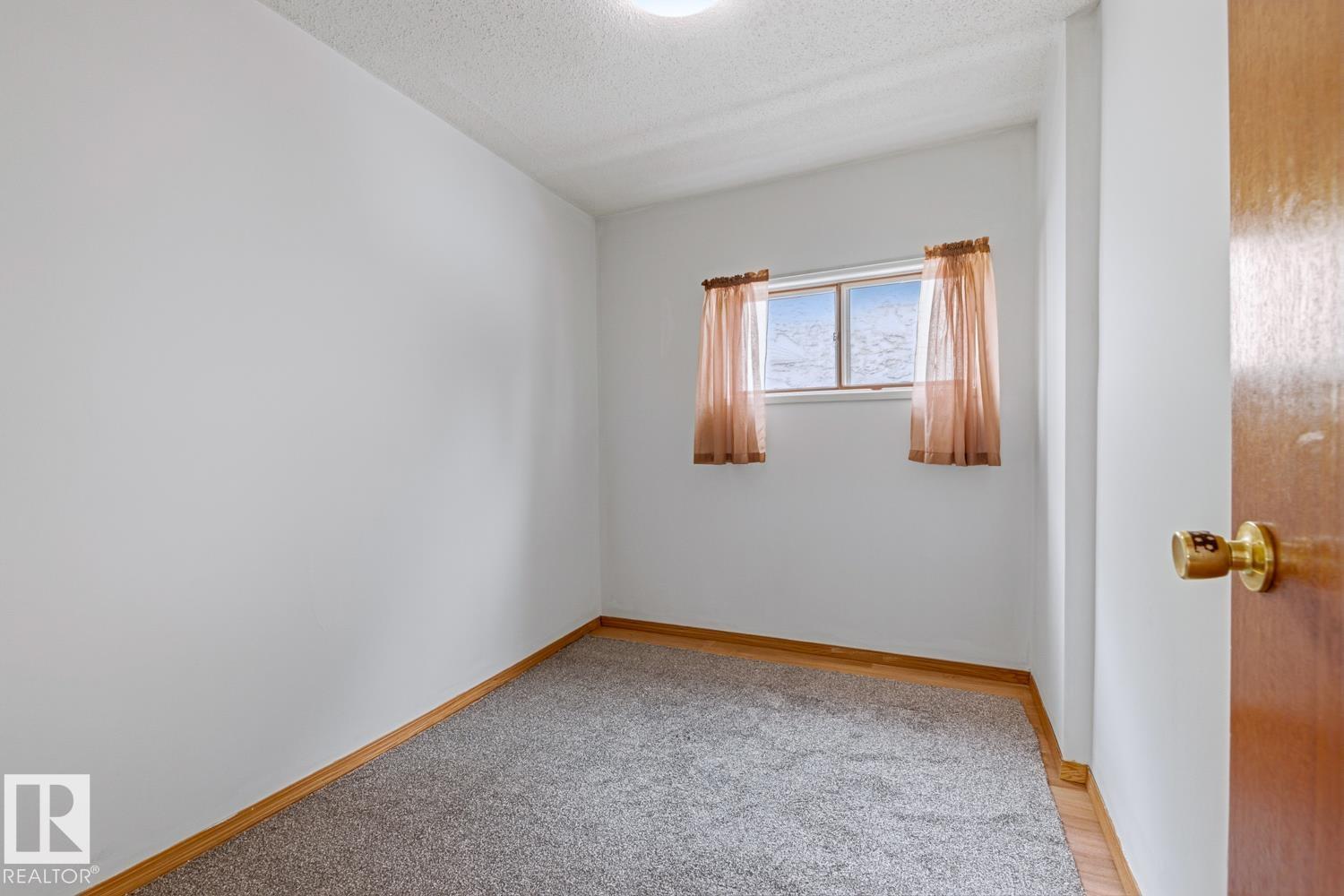 12134 96 ST NW - 18