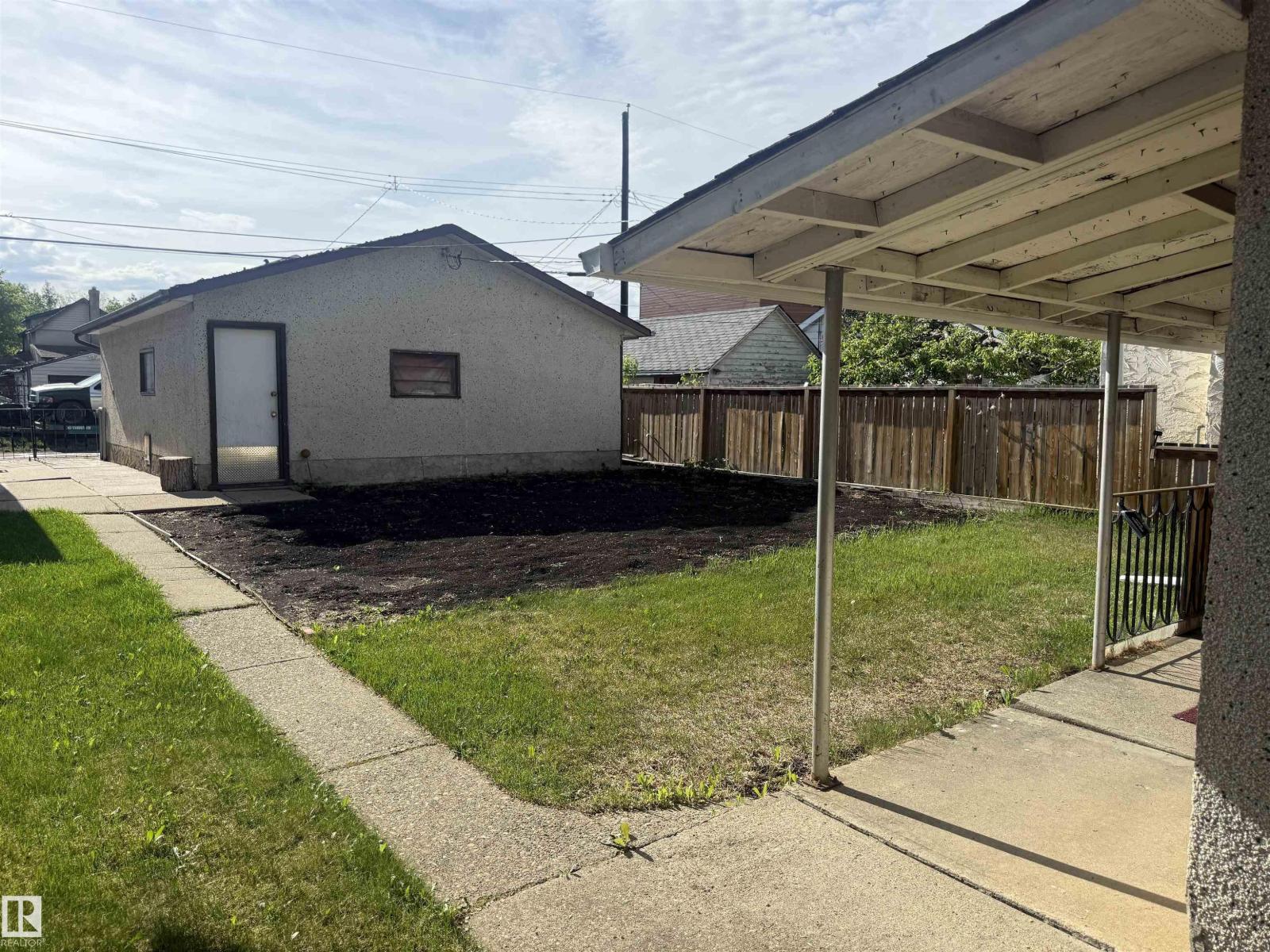 12134 96 ST NW, Alberta Avenue, Edmonton photo 2