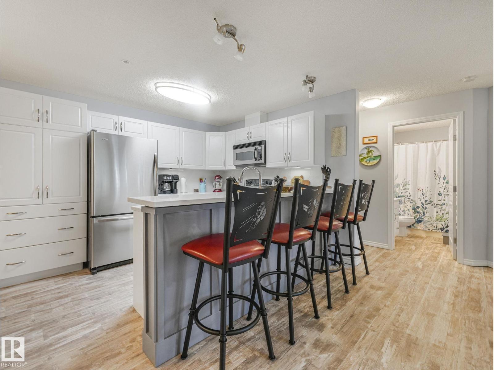 #208 16035 132 ST NW - 4