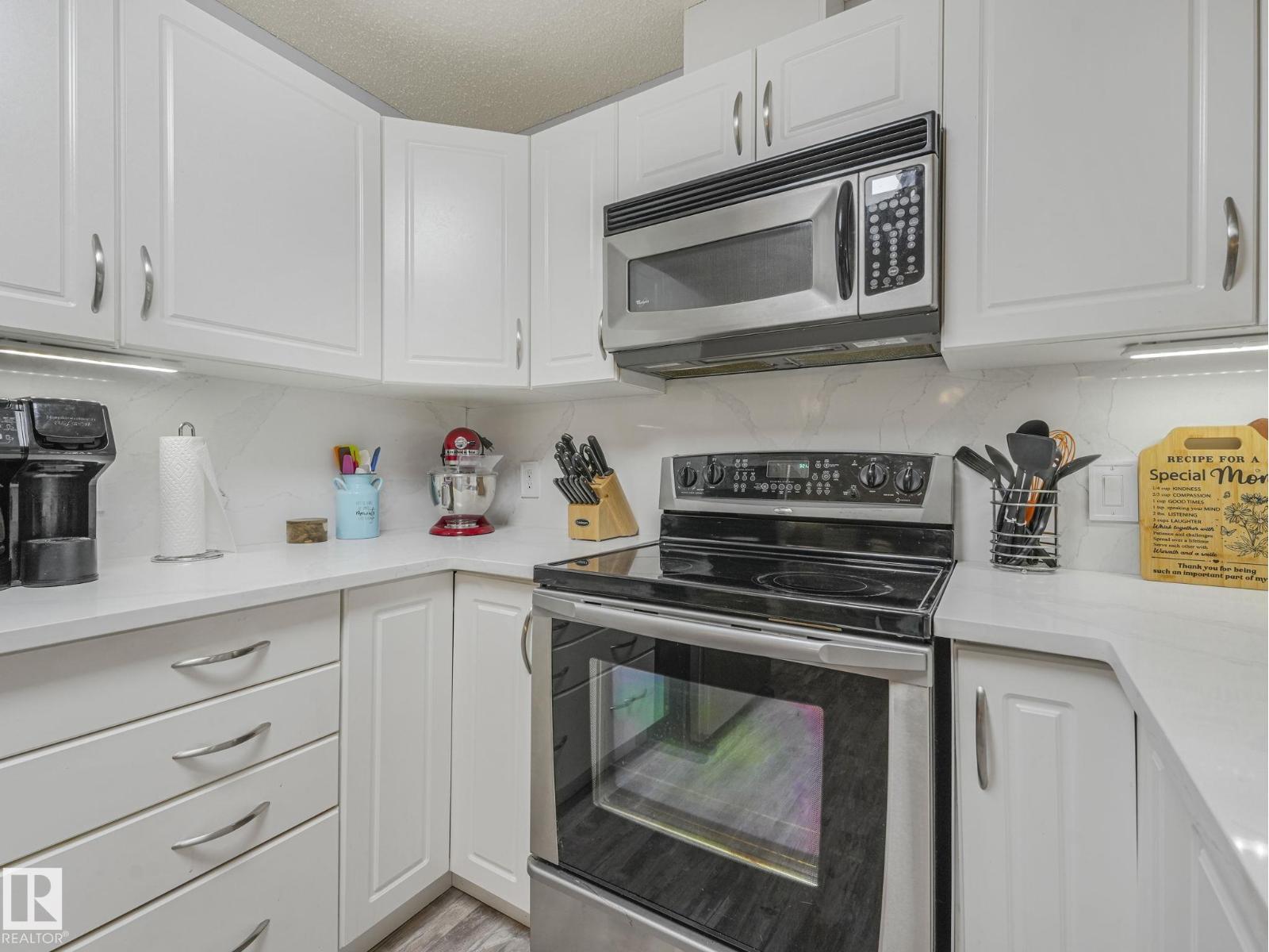 #208 16035 132 ST NW - Image 9
