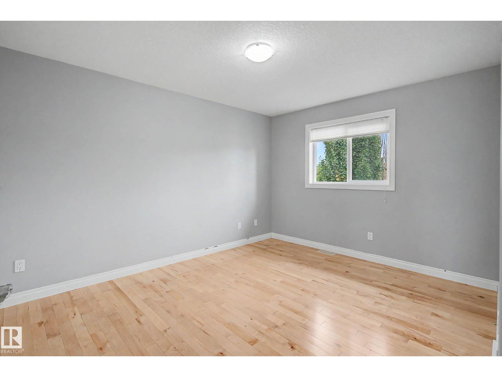 13608 160 AV NW - Image 36