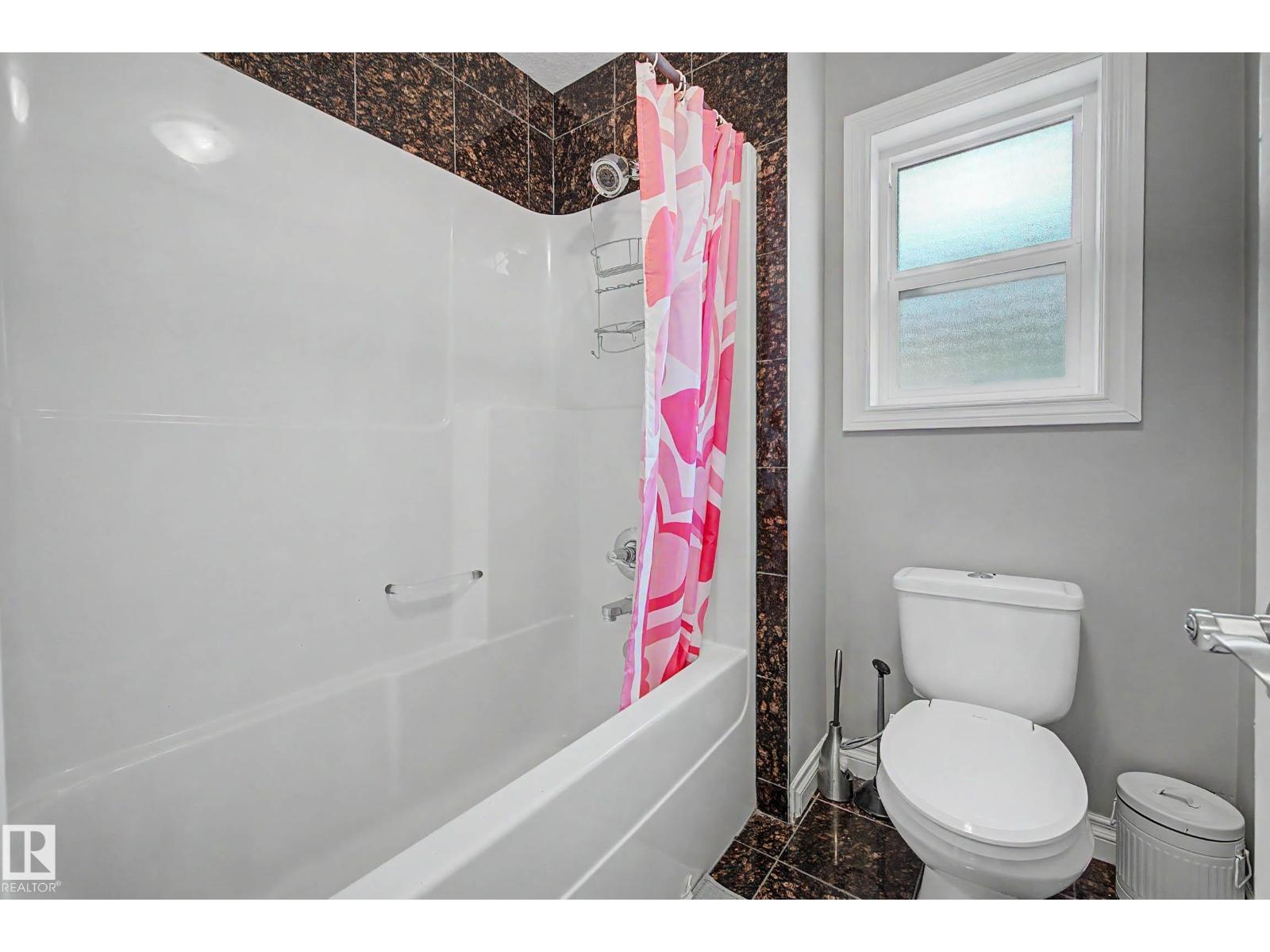 13608 160 AV NW - Image 42