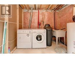 271 Resurrection Drive, Kitchener, ON N2N3H4 Photo 36