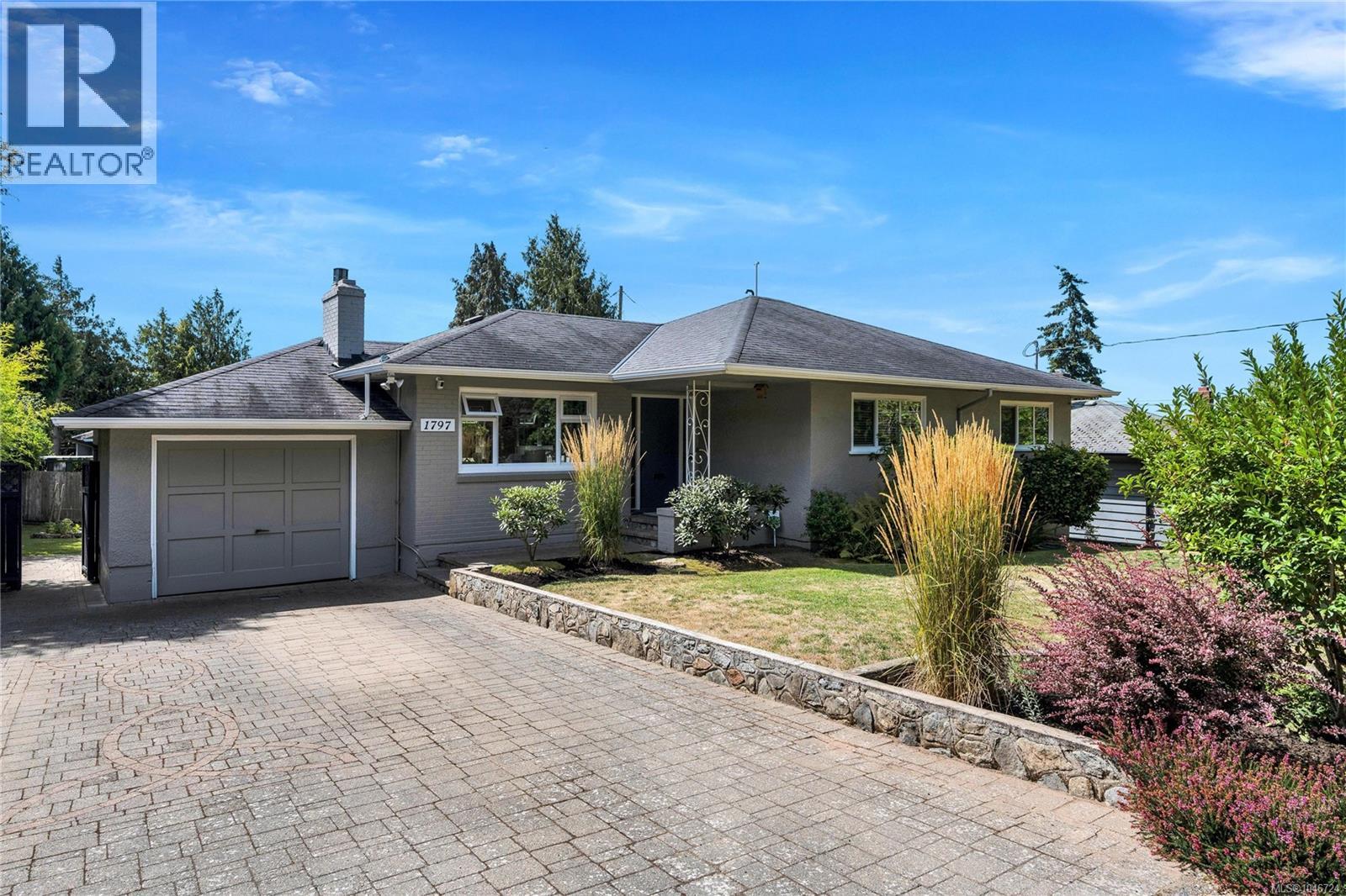 1797 Mcrae Ave - 1