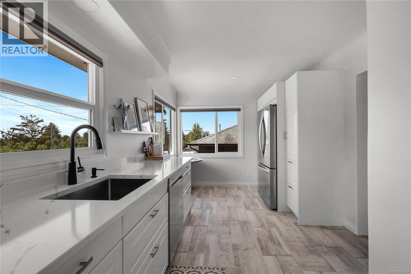 1797 Mcrae Ave - Image 22