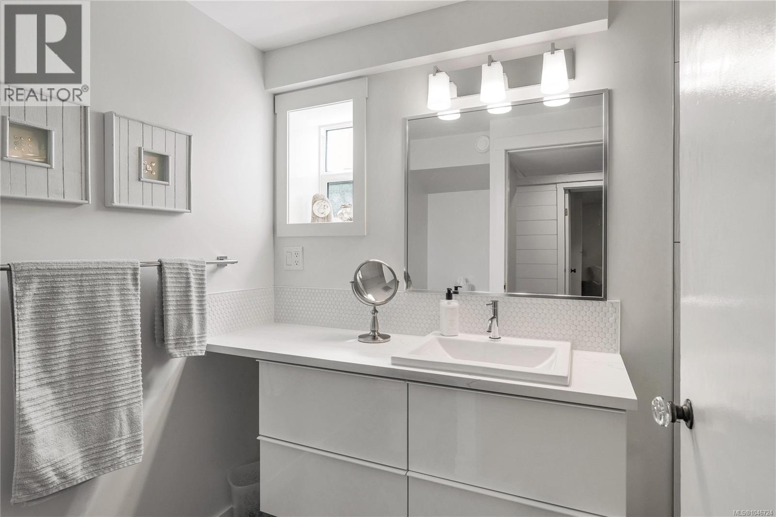 1797 Mcrae Ave - Image 39