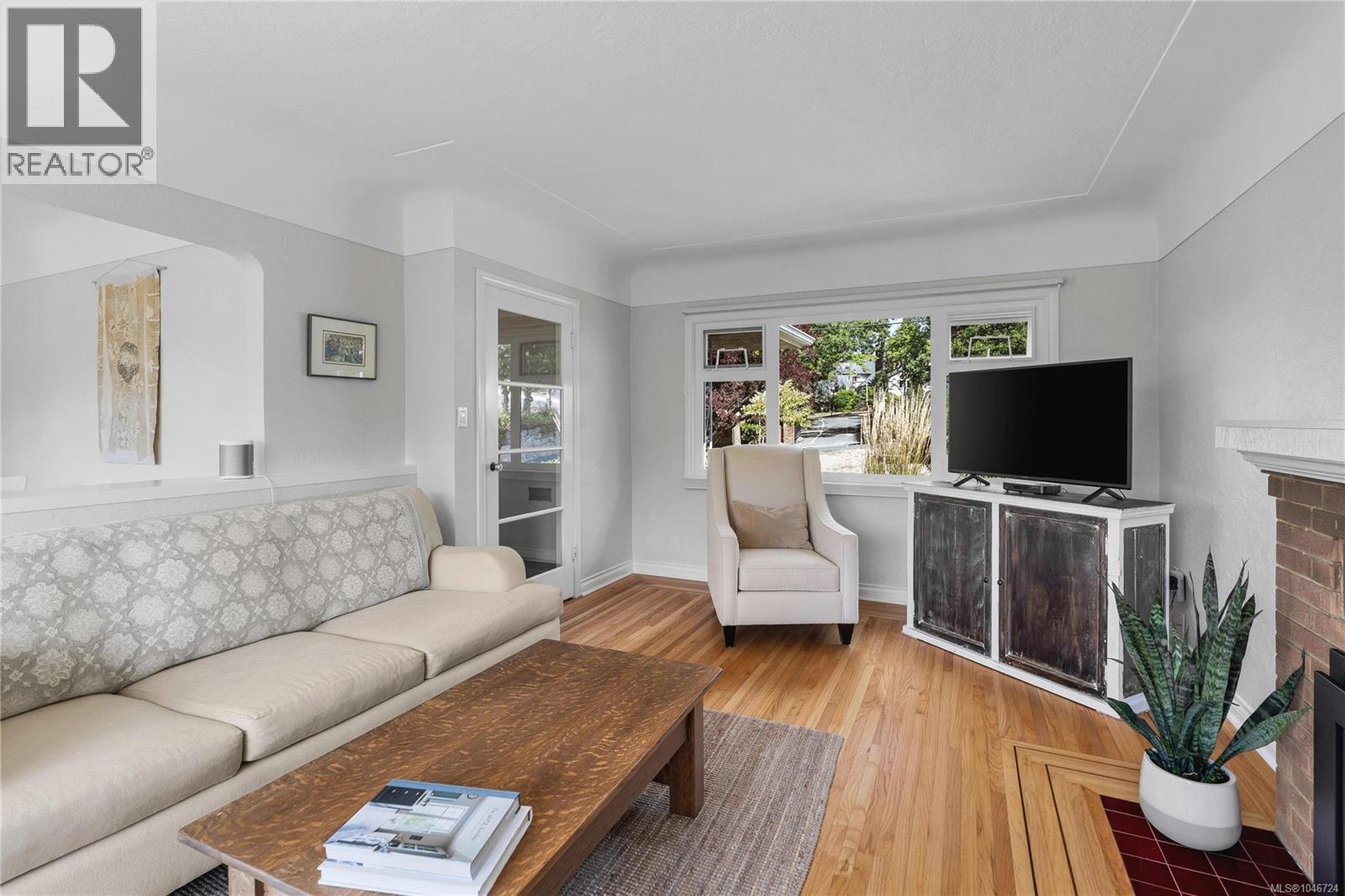 1797 Mcrae Ave - Image 9