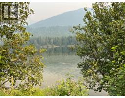 1864 Highway 3a, Castlegar, BC V1N4N6 Photo 26