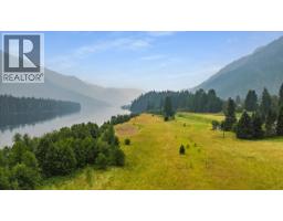 1864 Highway 3a, Castlegar, BC V1N4N6 Photo 15