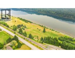 1864 Highway 3a, Castlegar, BC V1N4N6 Photo 9