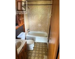 1864 Highway 3a, Castlegar, BC V1N4N6 Photo 33