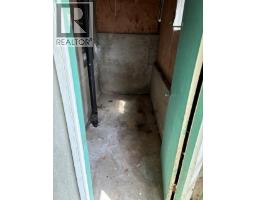 1864 Highway 3a, Castlegar, BC V1N4N6 Photo 38