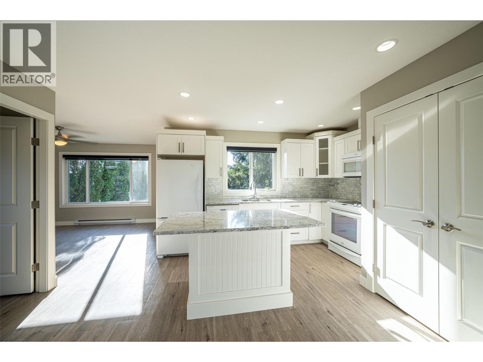 201 Mail Road - 30