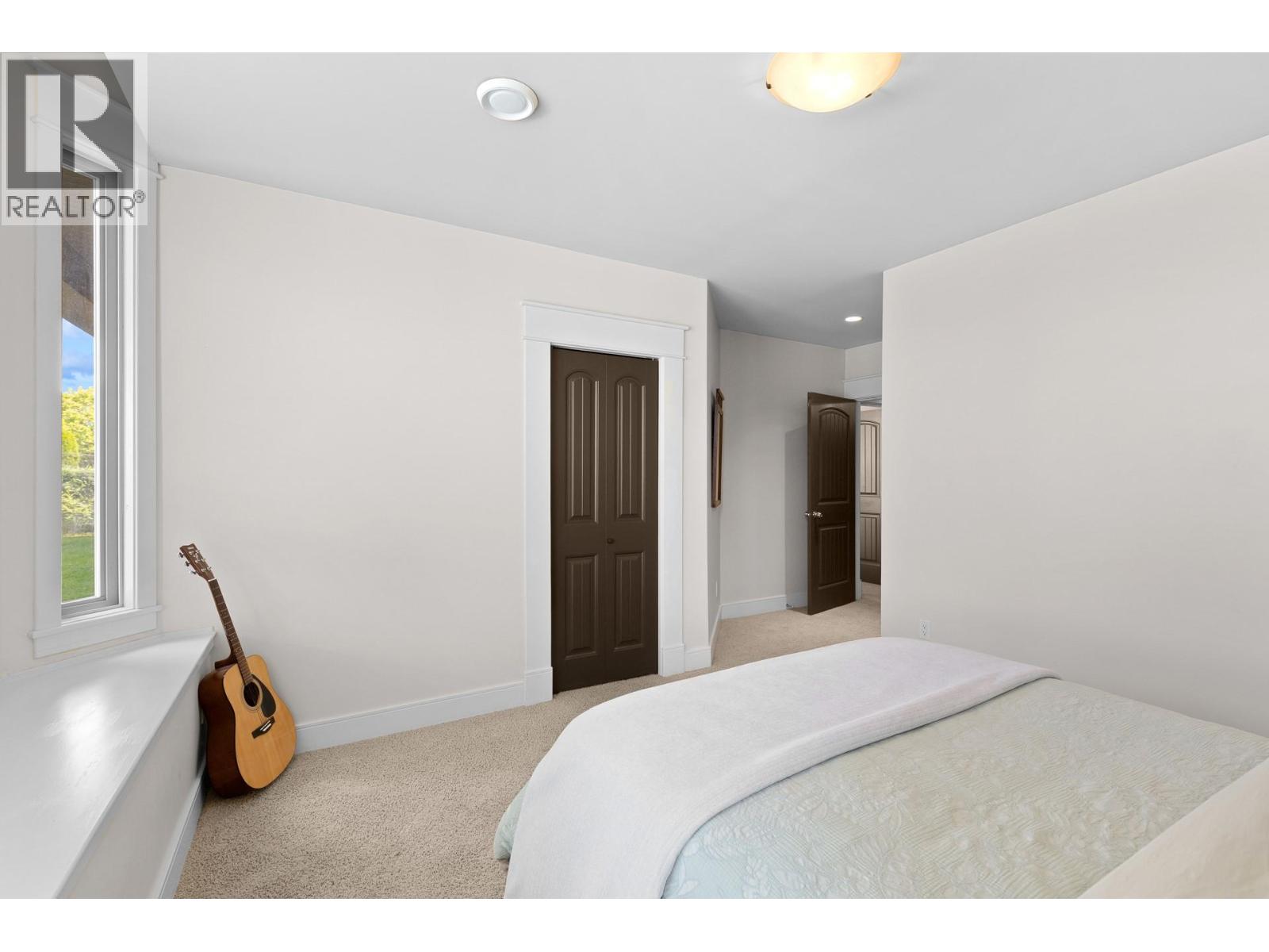 679 Devonian Avenue - 49