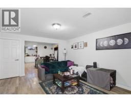 Primary Bedroom - 1938 Parkcrest Avenue, Kamloops, BC V2B4X3 Photo 14