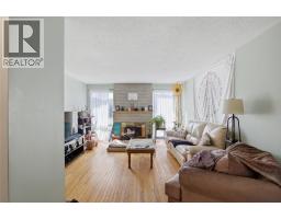 Kitchen - 1938 Parkcrest Avenue, Kamloops, BC V2B4X3 Photo 7