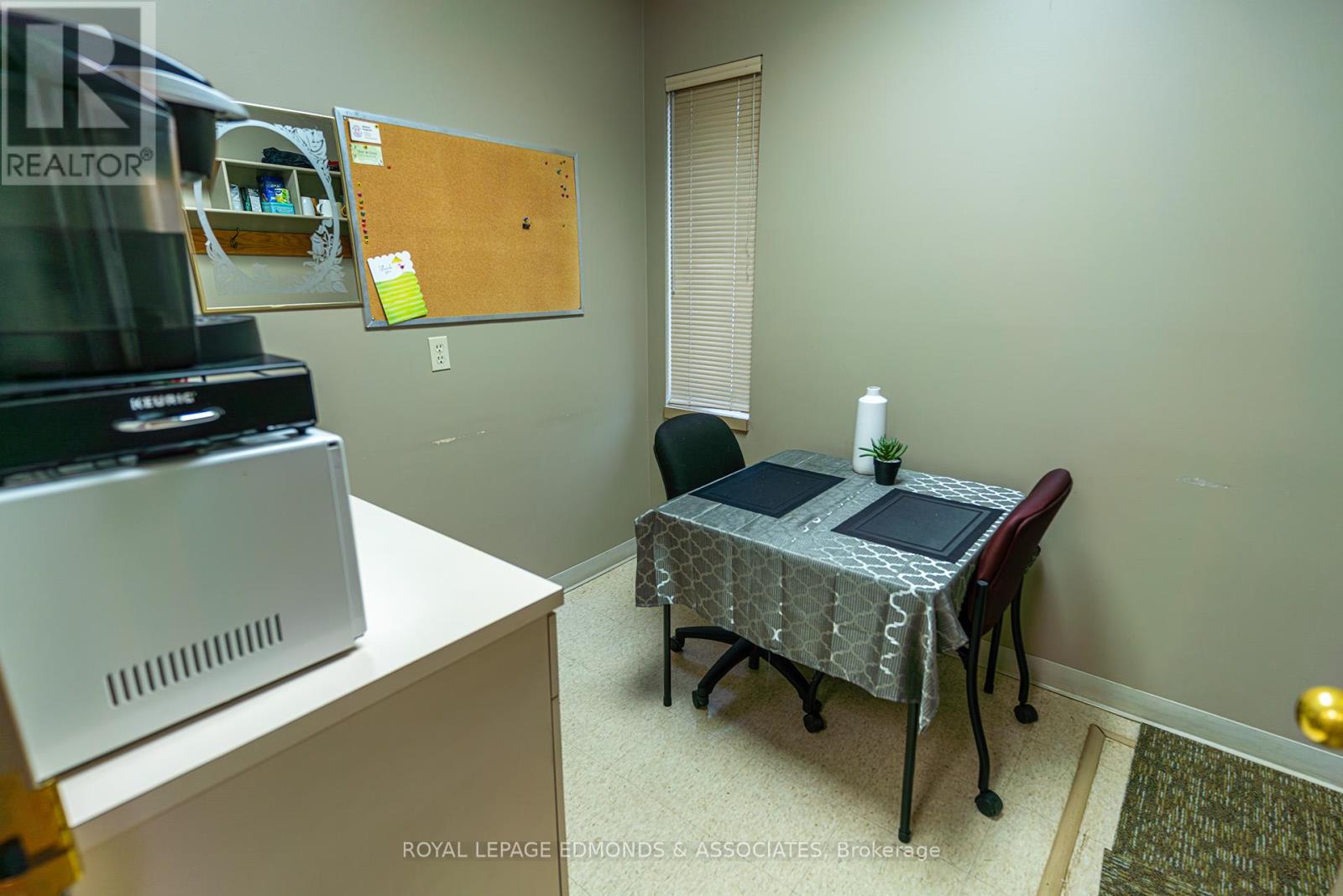 Office for Rent in Pembroke – 100 VICTORIA STREET, Pembroke – MLS# X13668192 - Image 18