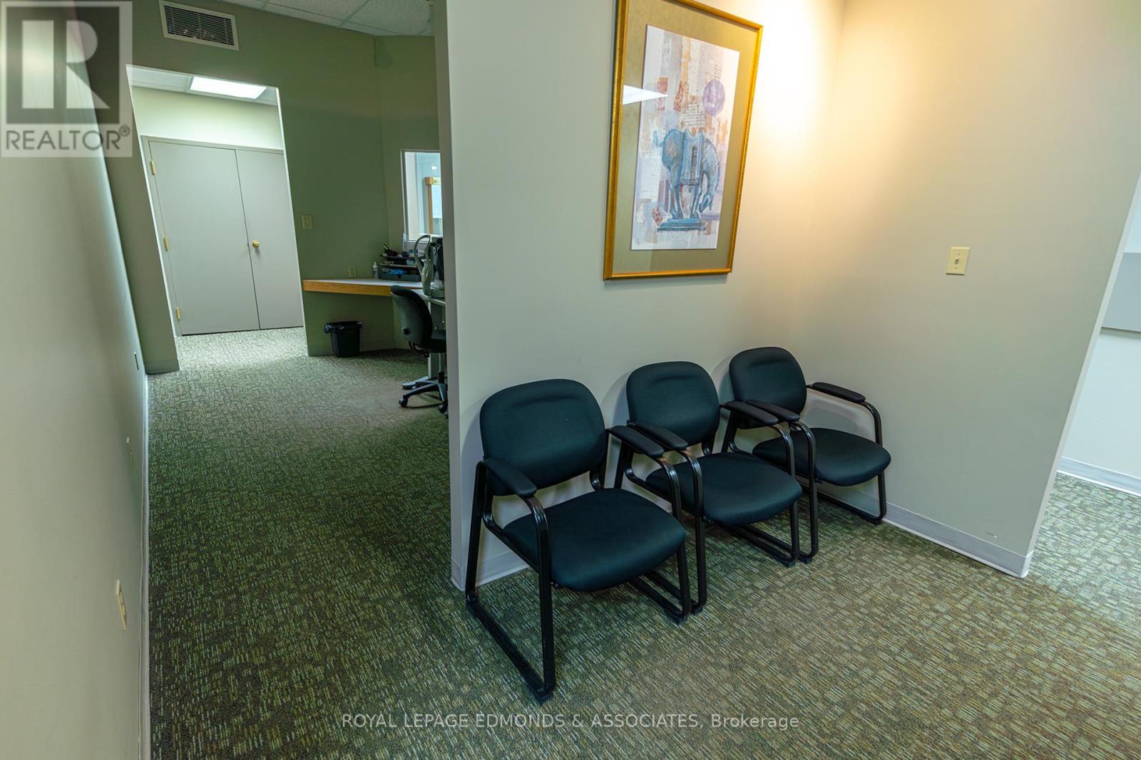 Office for Rent in Pembroke – 100 VICTORIA STREET, Pembroke – MLS# X13668192 - Image 28