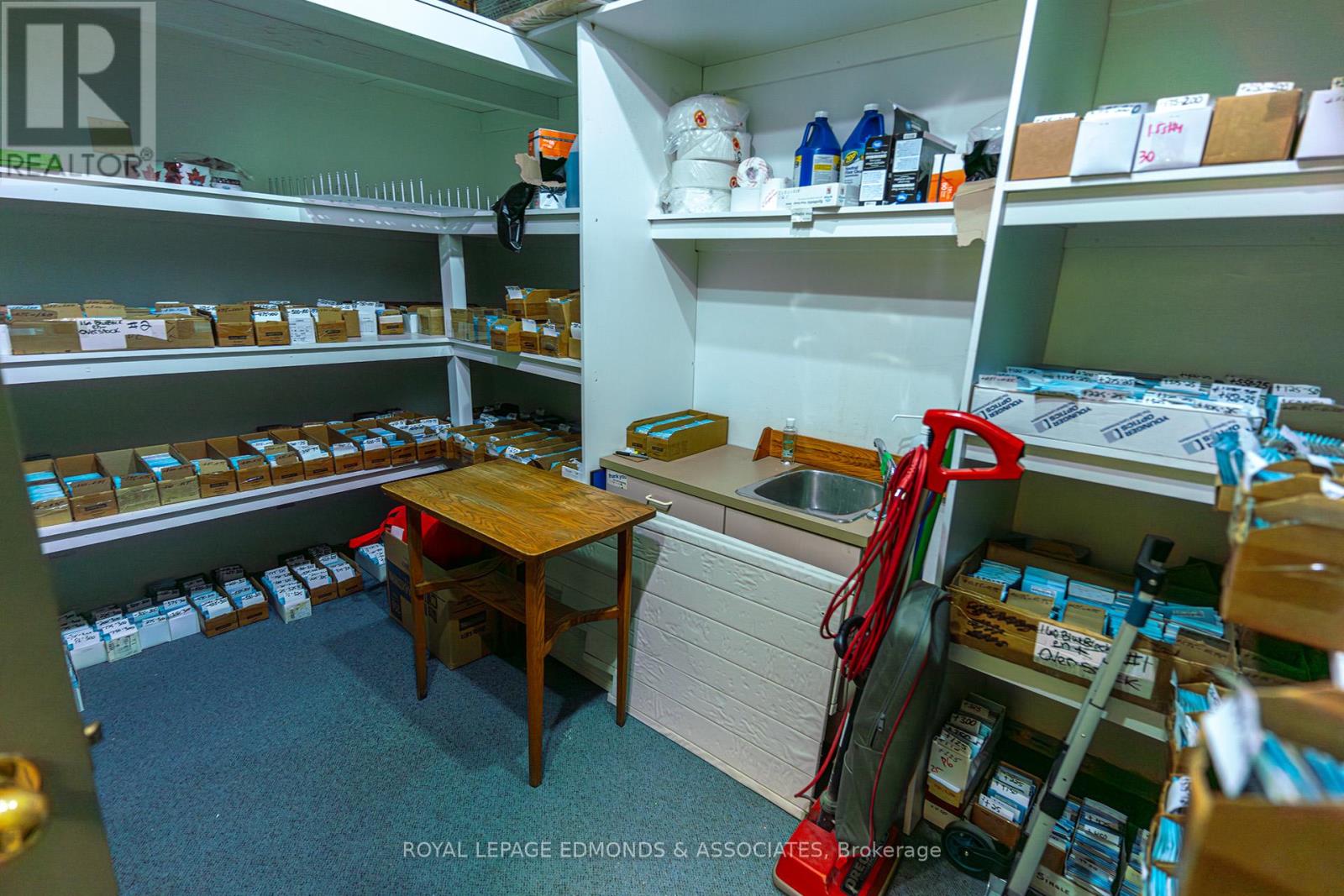 Office for Rent in Pembroke – 100 VICTORIA STREET, Pembroke – MLS# X13668192 - Image 29