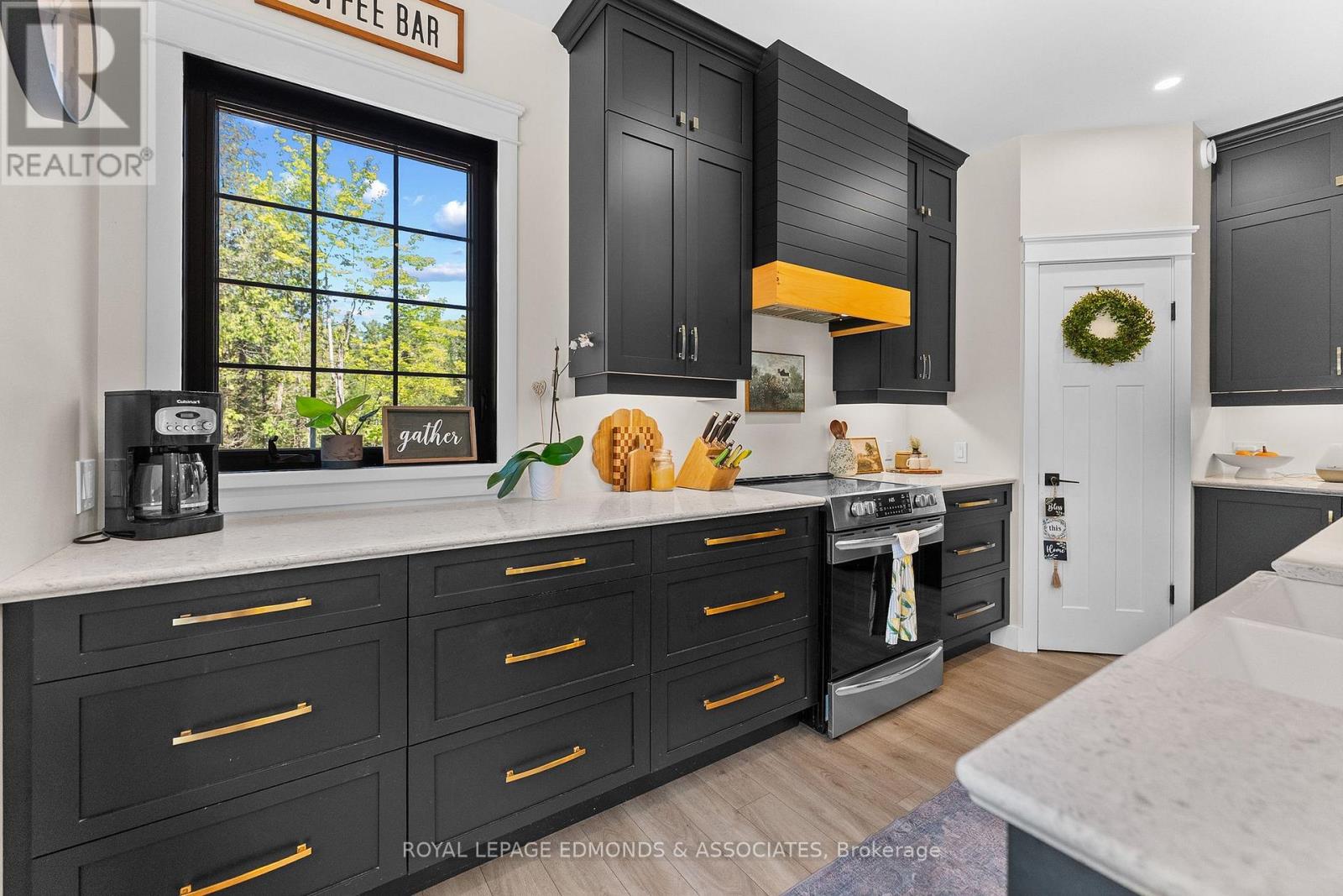 300 FOREST PARK ROAD - Image 11