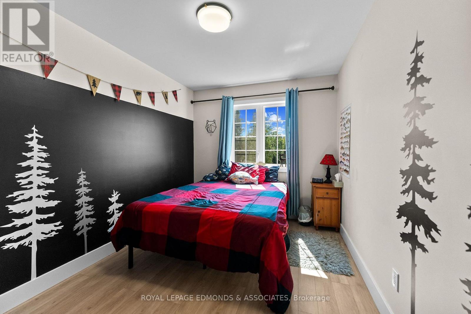 300 FOREST PARK ROAD - Image 29