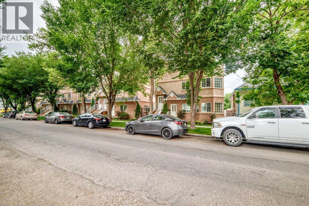 156, 1415 Centre A Street NE, Crescent Heights, Calgary photo 1