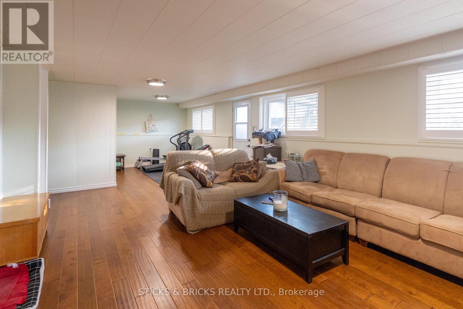 4479 MITCHELL AVENUE - Image 18