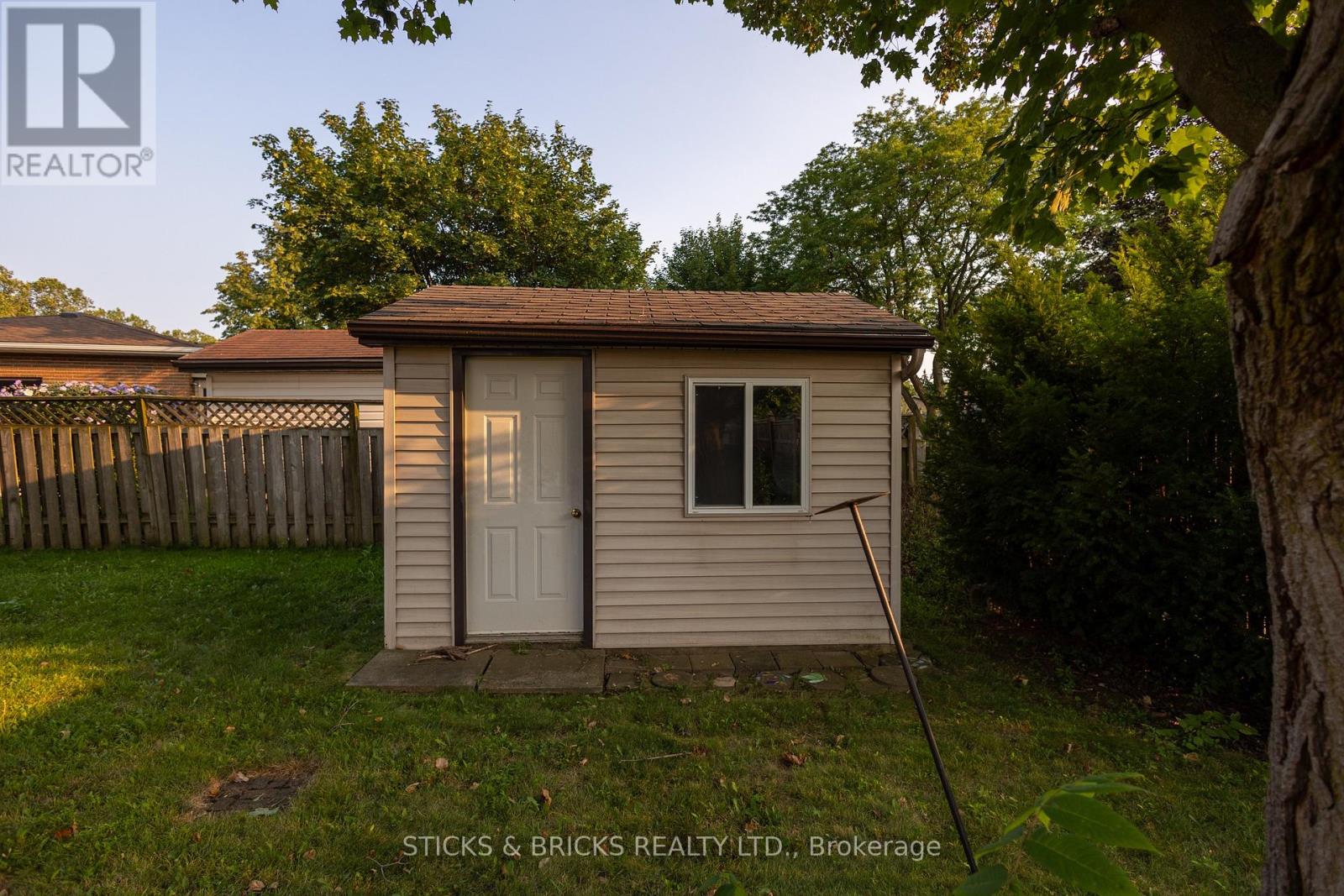 4479 MITCHELL AVENUE - Image 29