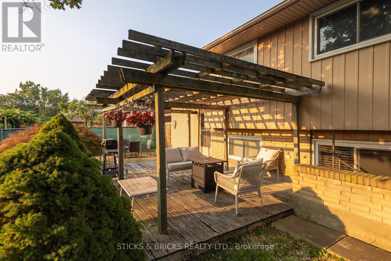 4479 MITCHELL AVENUE - 31