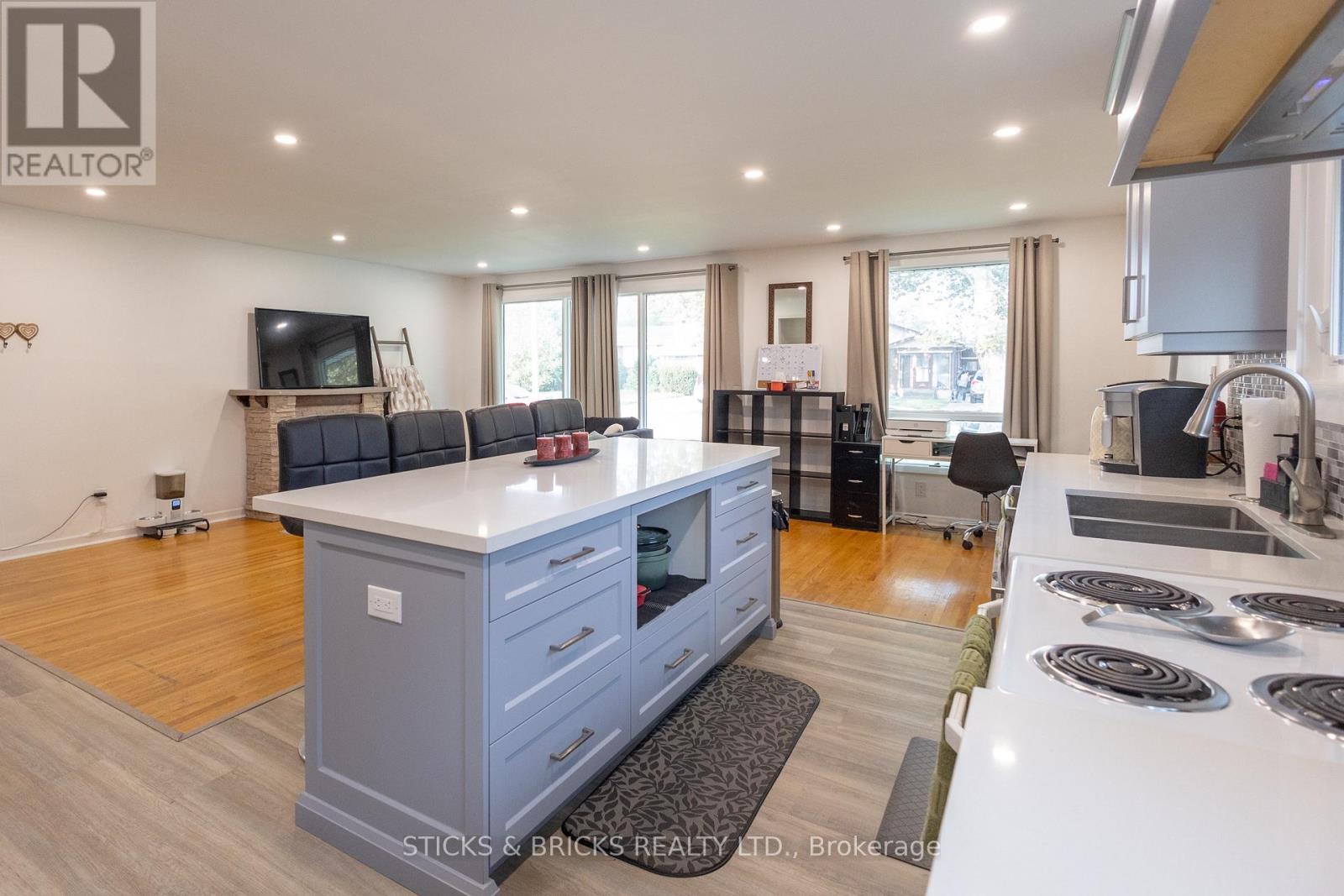 4479 MITCHELL AVENUE - 5