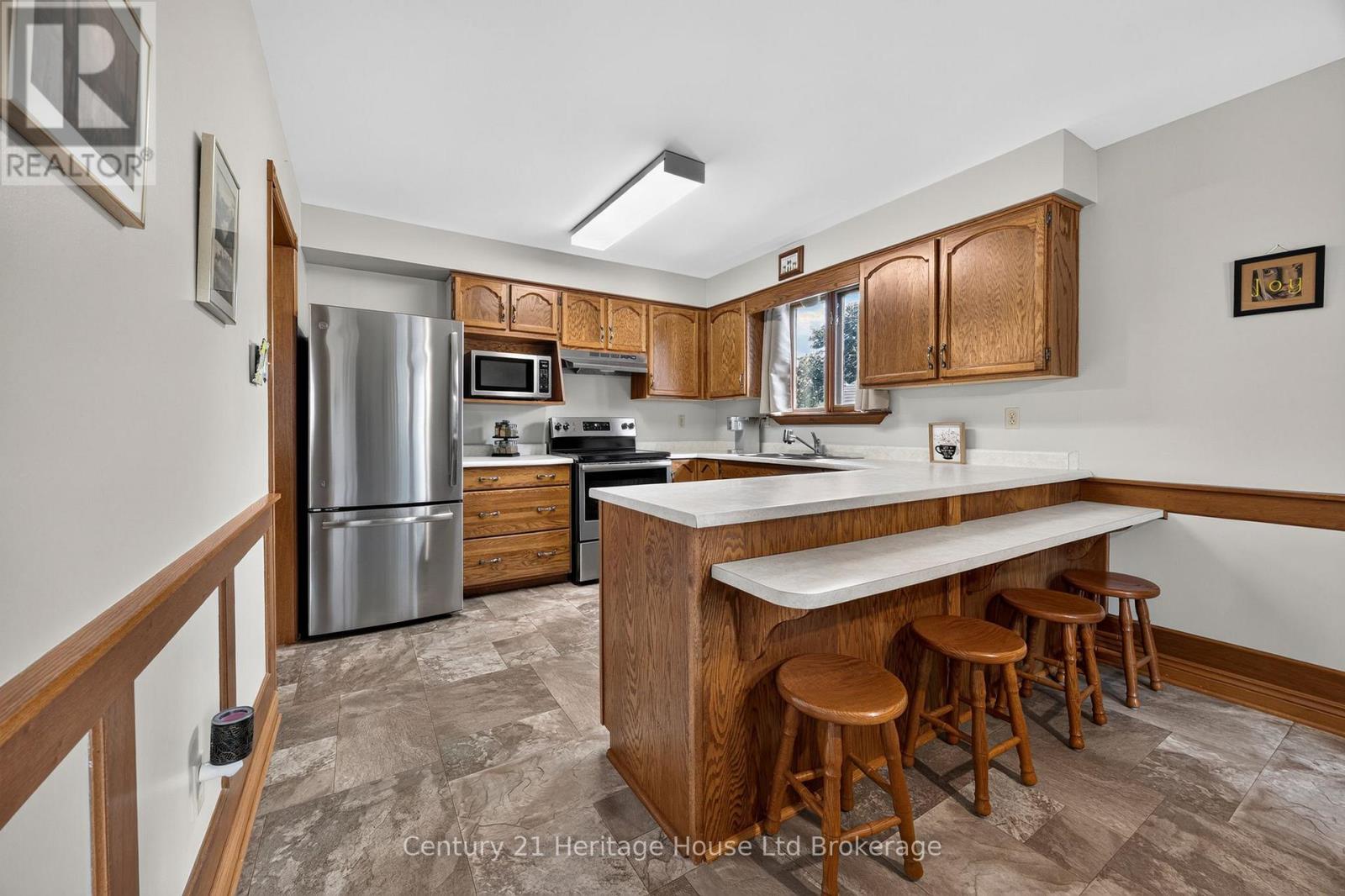 174 METCALFE STREET - 10