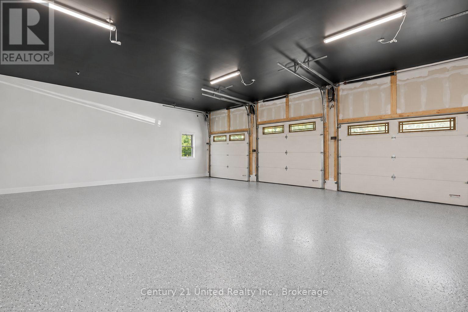 27 AWBRIE LANE - Image 36