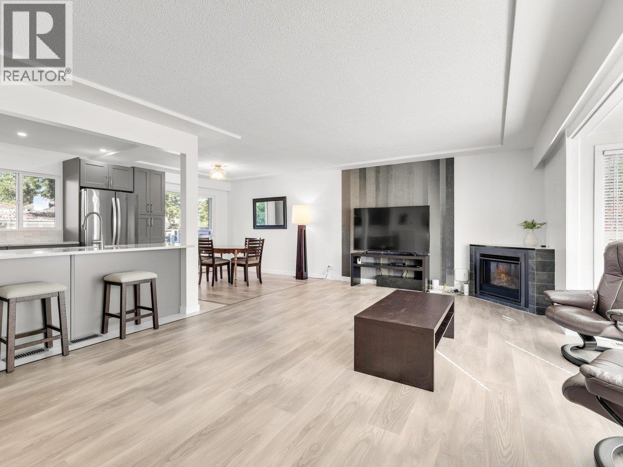5153 CLIFF DRIVE, Tsawwassen