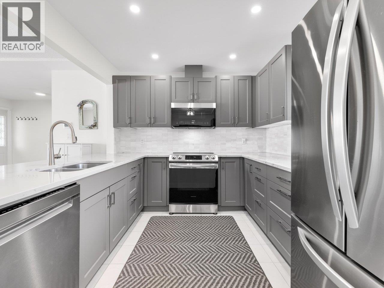 5153 CLIFF DRIVE, Tsawwassen