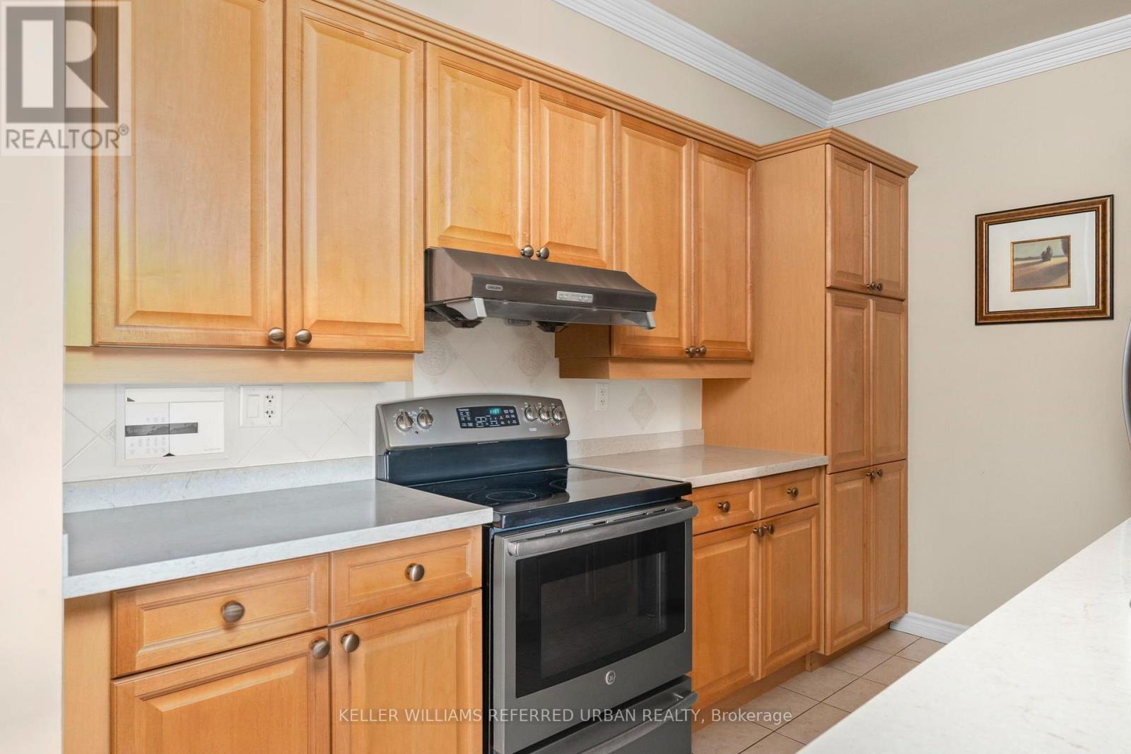 #212 9519 KEELE STREET - 10