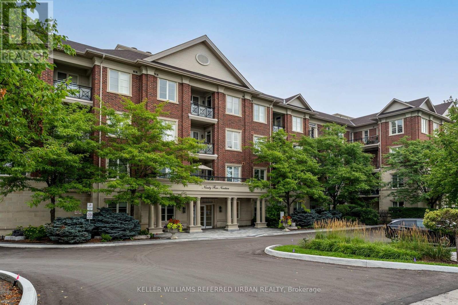 #212 9519 KEELE STREET - 2
