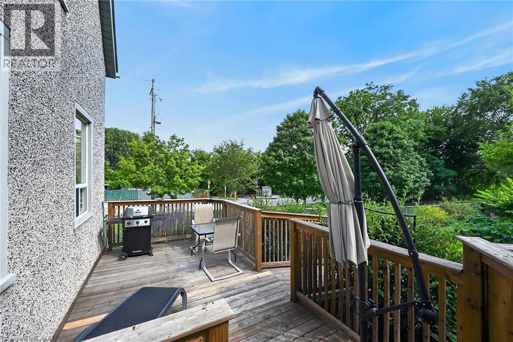 230 PICTON Street E - 30
