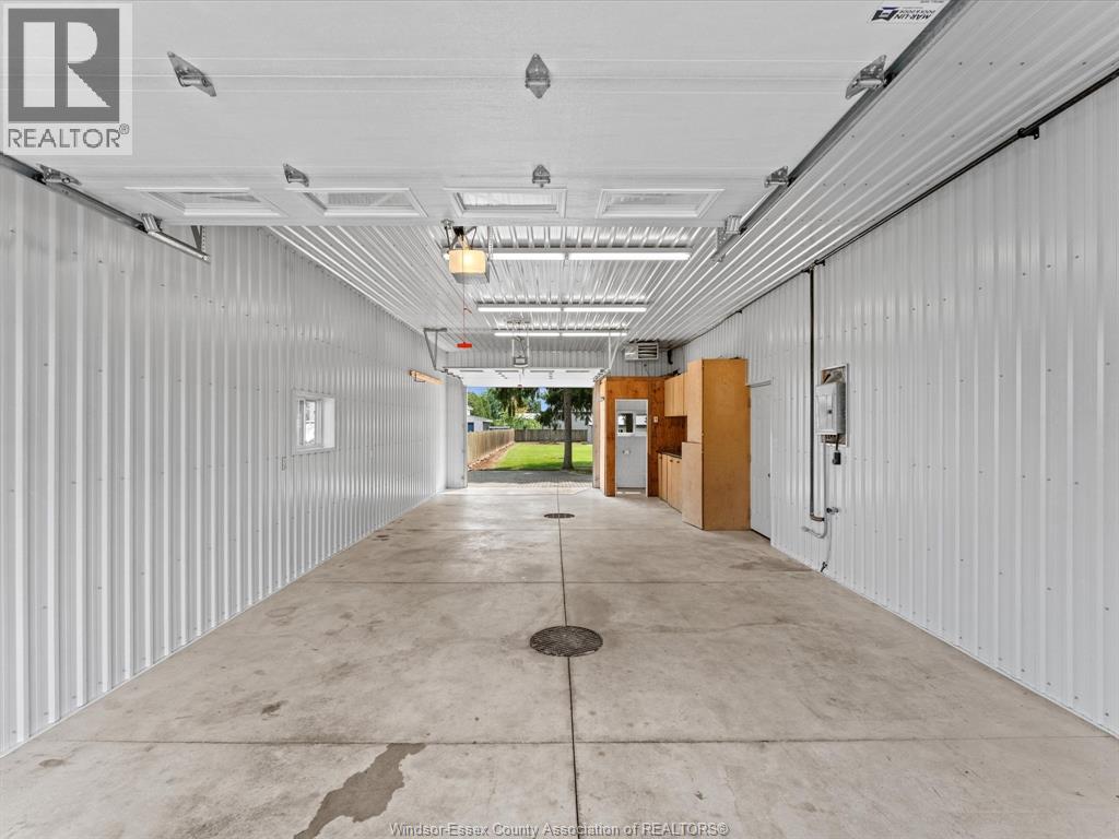 1553 Road 2 East - Image 24