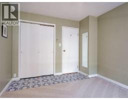 Kitchen - 15 1701 Mckenzie Ave, Saanich, BC V8N1A6 Photo 10