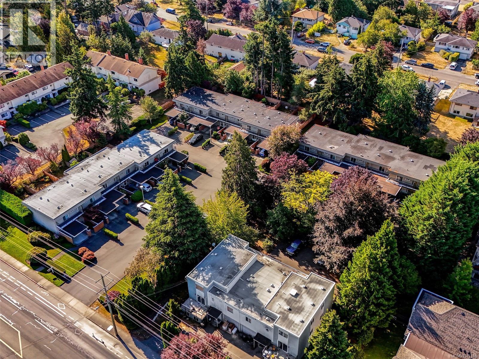 #15 1701 McKenzie Ave - 27